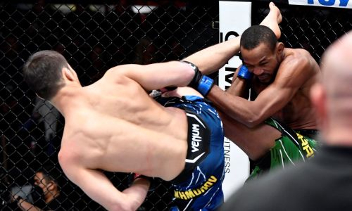 Нокаут Шавката Рахмонова попал в число лучших в UFC. Видео
