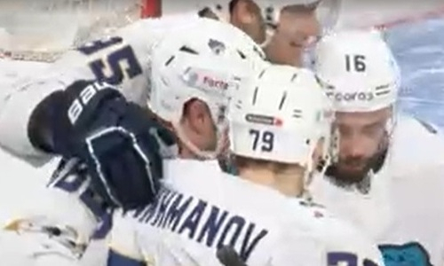 «Барыс» дважды забросил фавориту к третьей минуте матча КХЛ. Видео