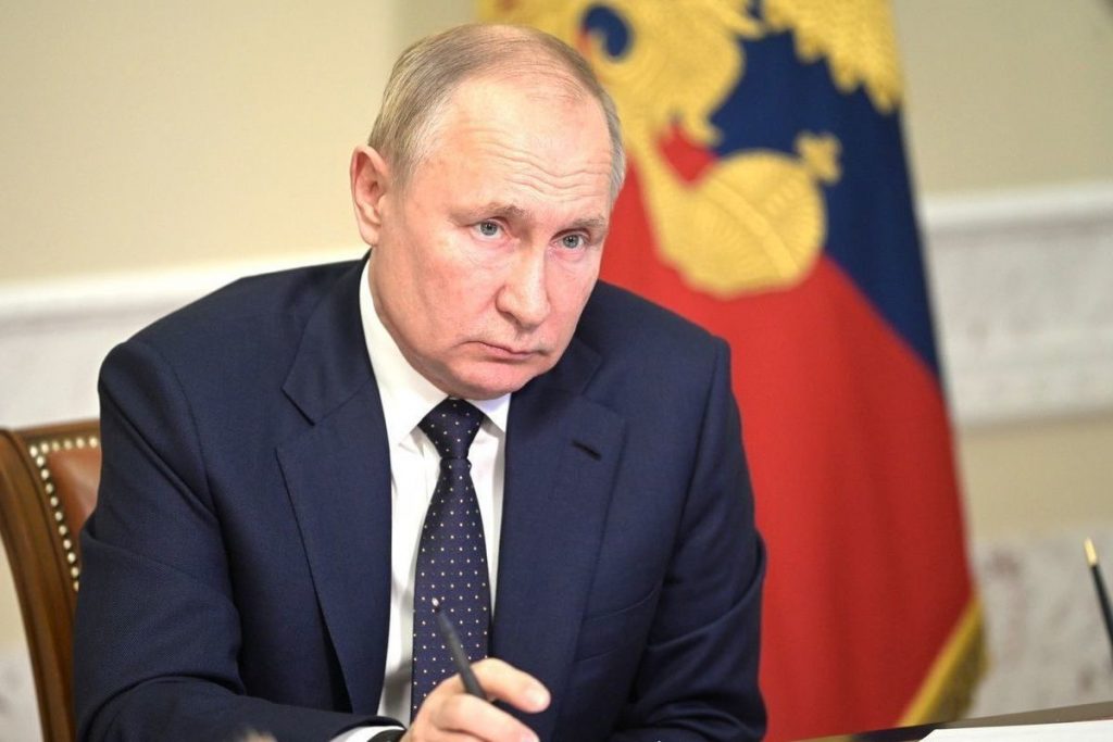 Путин засчитал один день участия в СВО за два дня службы — Financial Times