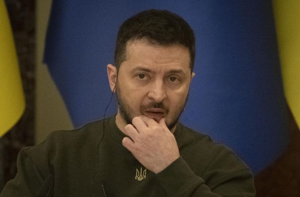 «Зеленский, заплатите за кефир!»: в США требуют вместо танков выставить Киеву счет — Financial Times