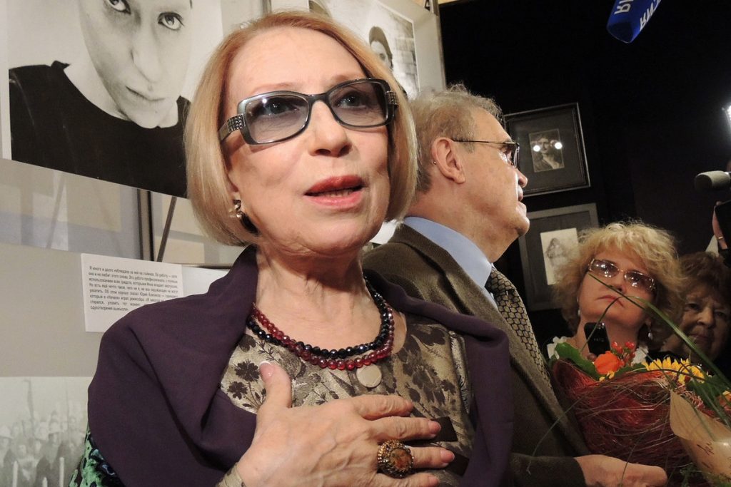 Церемония прощания с Чуриковой перенесена в Храм Христа Спасителя — Financial Times
