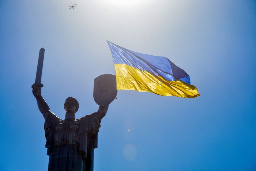Подполковник США Дэвис: Украина не сможет победить из-за зависимости от Запада — Financial Times
