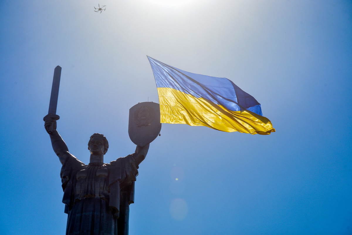 Подполковник США Дэвис: Украина не сможет победить из-за зависимости от Запада — Financial Times