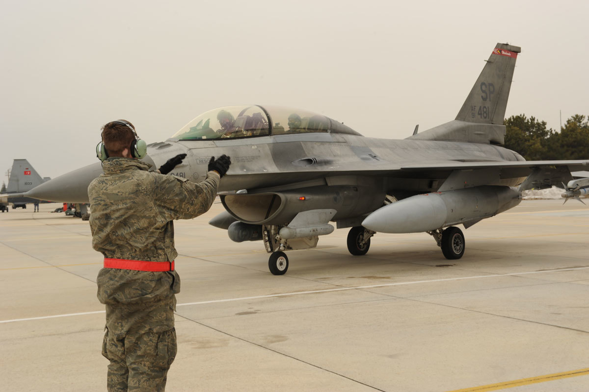 СМИ: в США не против передачи Нидерландами истребителей F-16 Украине — Financial Times