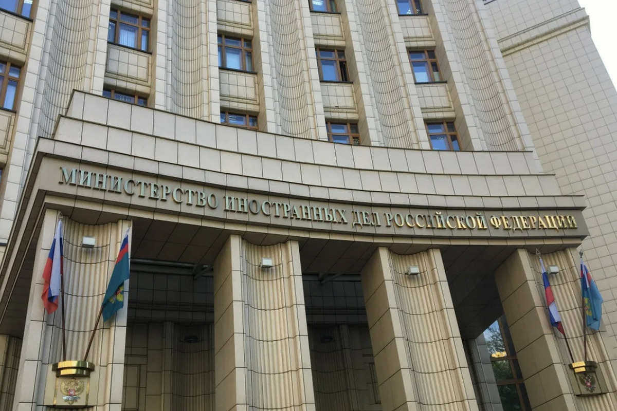 Москва считает невозможным обсуждение мирного договора с Японией — Financial Times