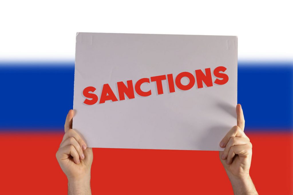 Экономист Беккер: противостоять санкциям России помогли действия ЦБ и энергоресурсы — Financial Times