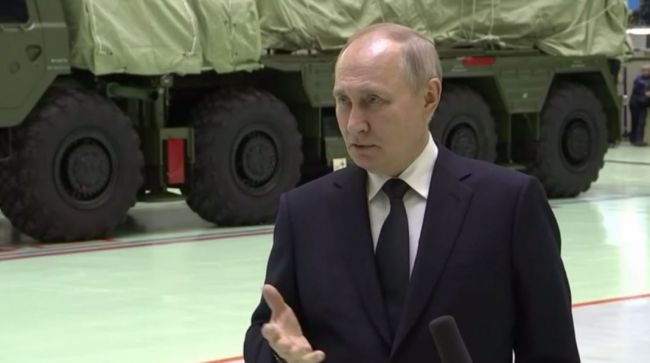 Путин: На Украине мы уничтожаем нацистов, а ракет у нас в три раза больше, чем у США — Financial Times