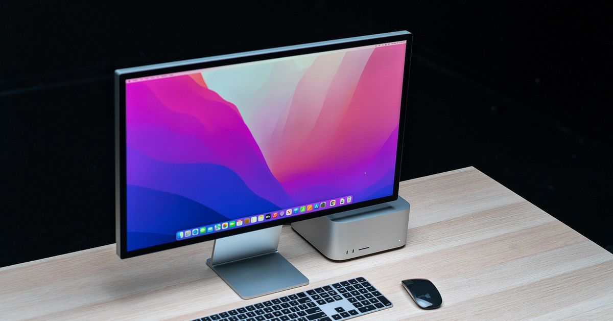 Студийный дисплей Apple стоит чуть менее смехотворных 1299 долларов на Amazon.
