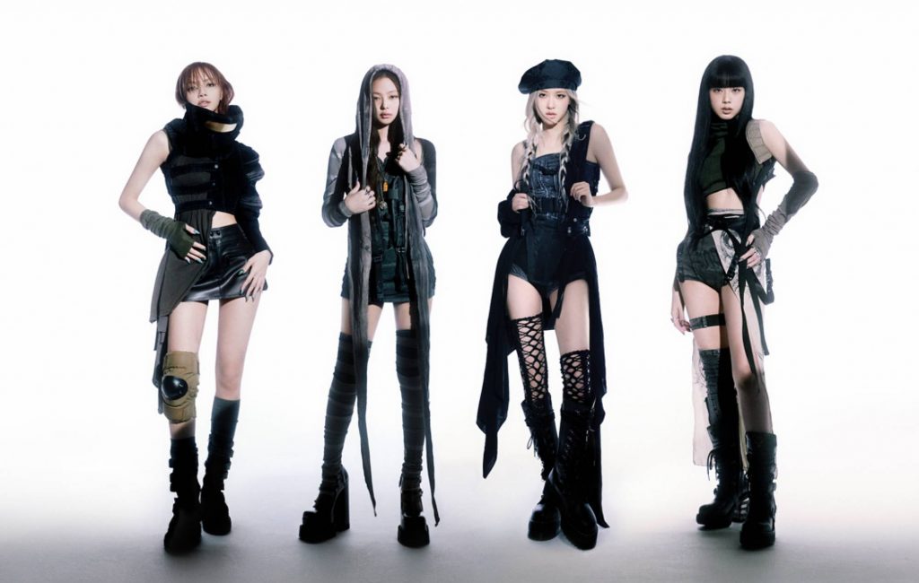 Посмотрите, как BLACKPINK исполняют «Shut Down» вживую со скрипачом в Париже — Fil