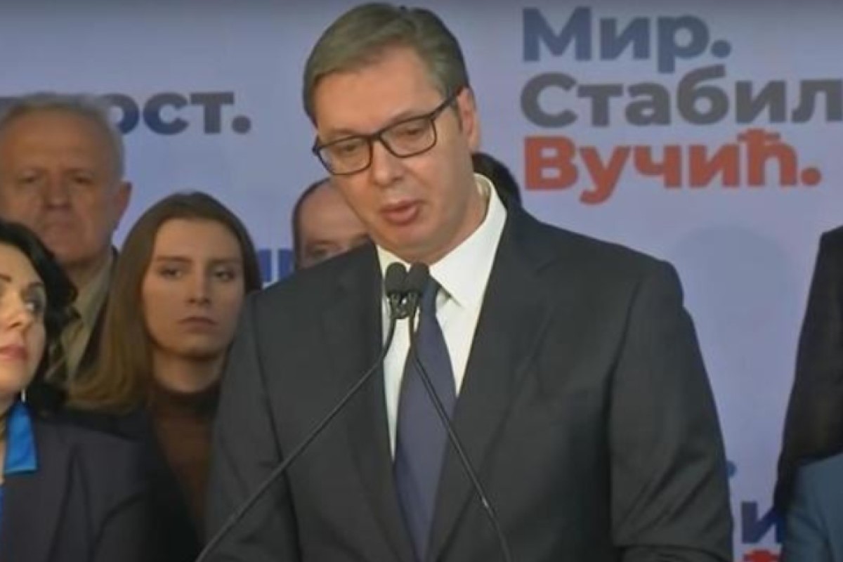 Вучич объяснил свою готовность уйти в отставку: Если это спасет страну — Financial Times