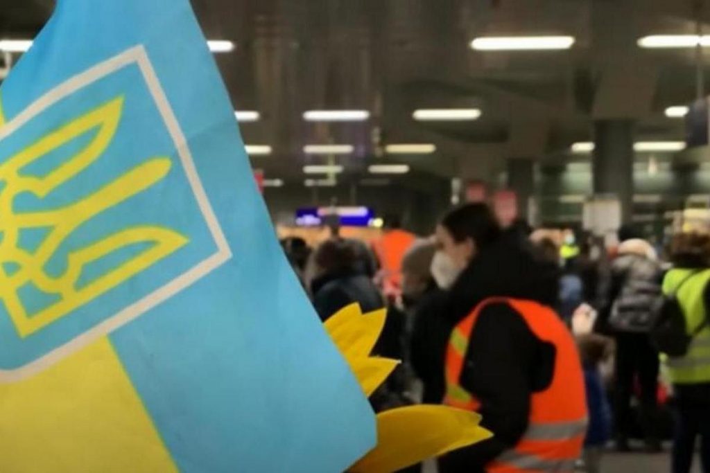 У украинских чиновников появились новые лазейки для поездок за границу — Financial Times