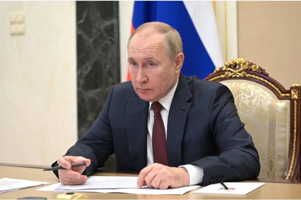 Путин поручил подключить гражданские больницы к оказанию медпомощи участникам СВО — Financial Times