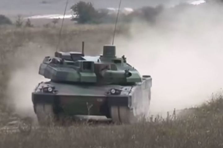 Французский политик Бомпар предложил обсудить поставки танков Leclerc Украине — Financial Times