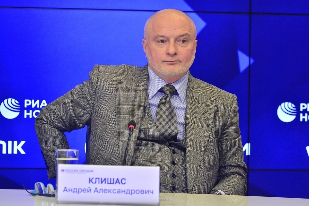 Сенатор Клишас призвал ввести зеркальные правила выдачи виз иностранцам — Financial Times