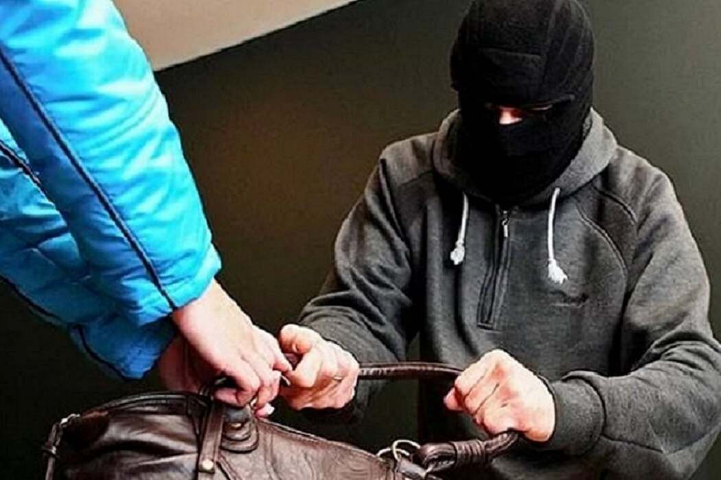 Уличный грабитель задержан в Алматы