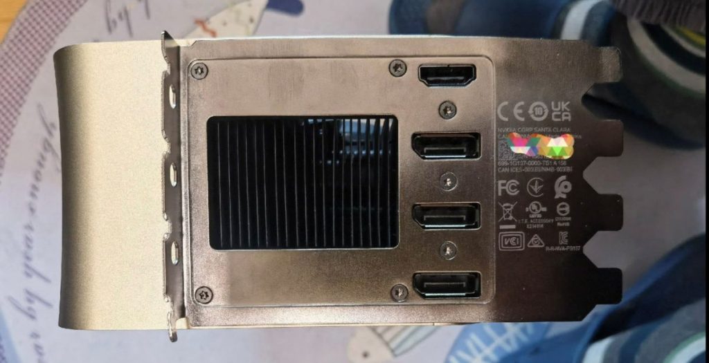 Это четырехслотовая RTX 4090 Ti от Nvidia?