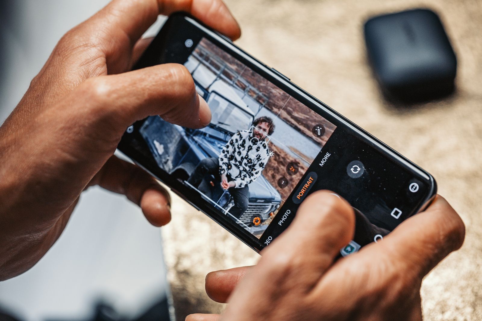 Flying OnePlus 11 делает потрясающие портретные фотографии в Шотландии