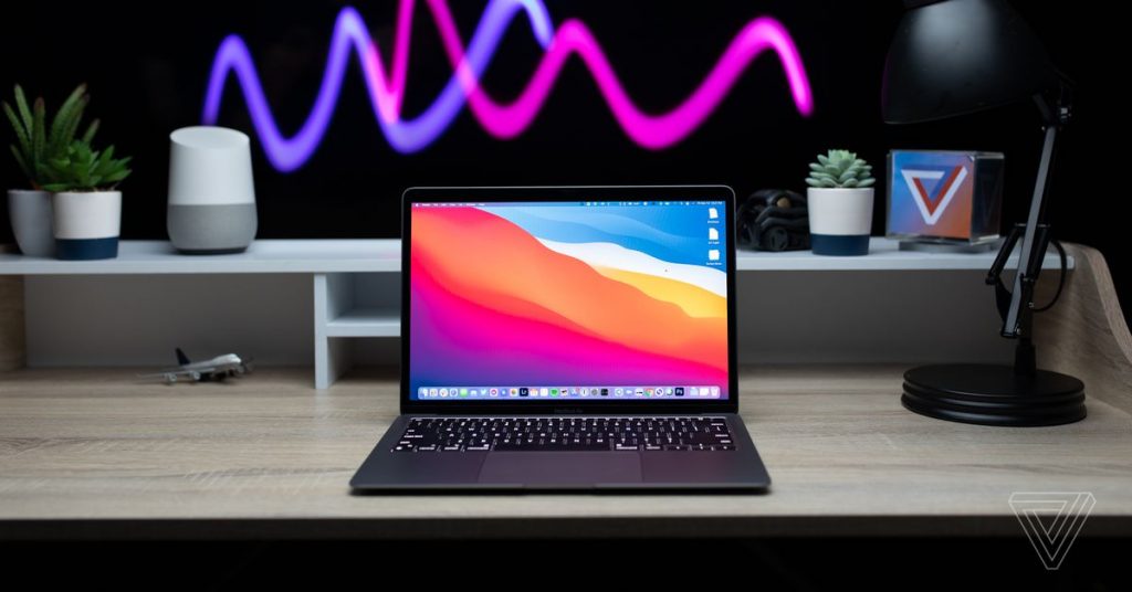 MacBook Air M1 от Apple за 799 долларов по-прежнему легко рекомендовать