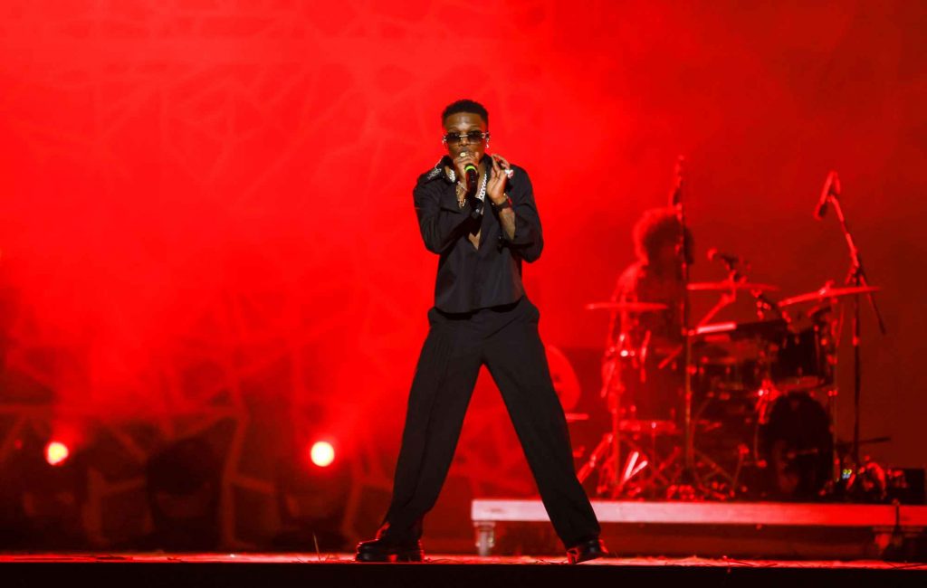 Wizkid анонсирует масштабное шоу на стадионе «Тоттенхэм Хотспур» в Лондоне — Fil