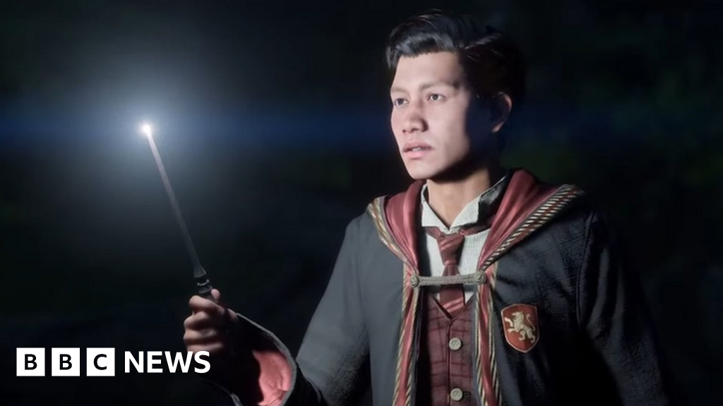 Игра Hogwarts Legacy выходит, поскольку онлайн-дебаты продолжаются