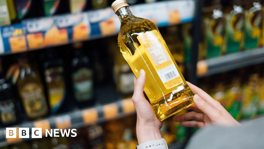 Инфляция в Великобритании: цены растут медленно, но остаются близкими к 40-летнему максимуму — Financial Times
