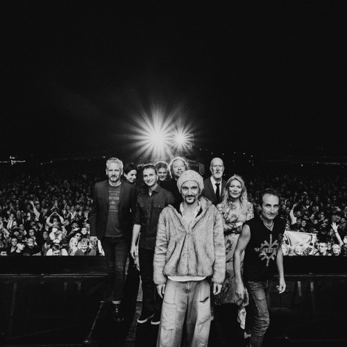 Джеймс присоединился к звездному составу на фестивале South Facing Festival — Fil
