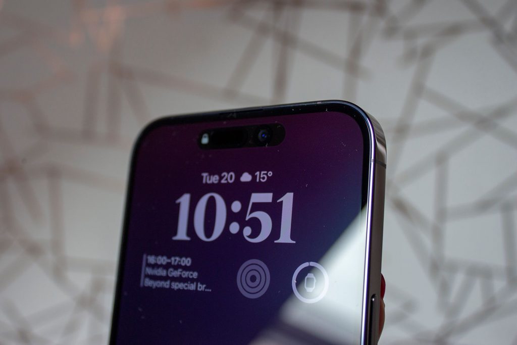 Заявленная утечка на передней панели iPhone 15 указывает на более тонкие рамки на некоторых моделях