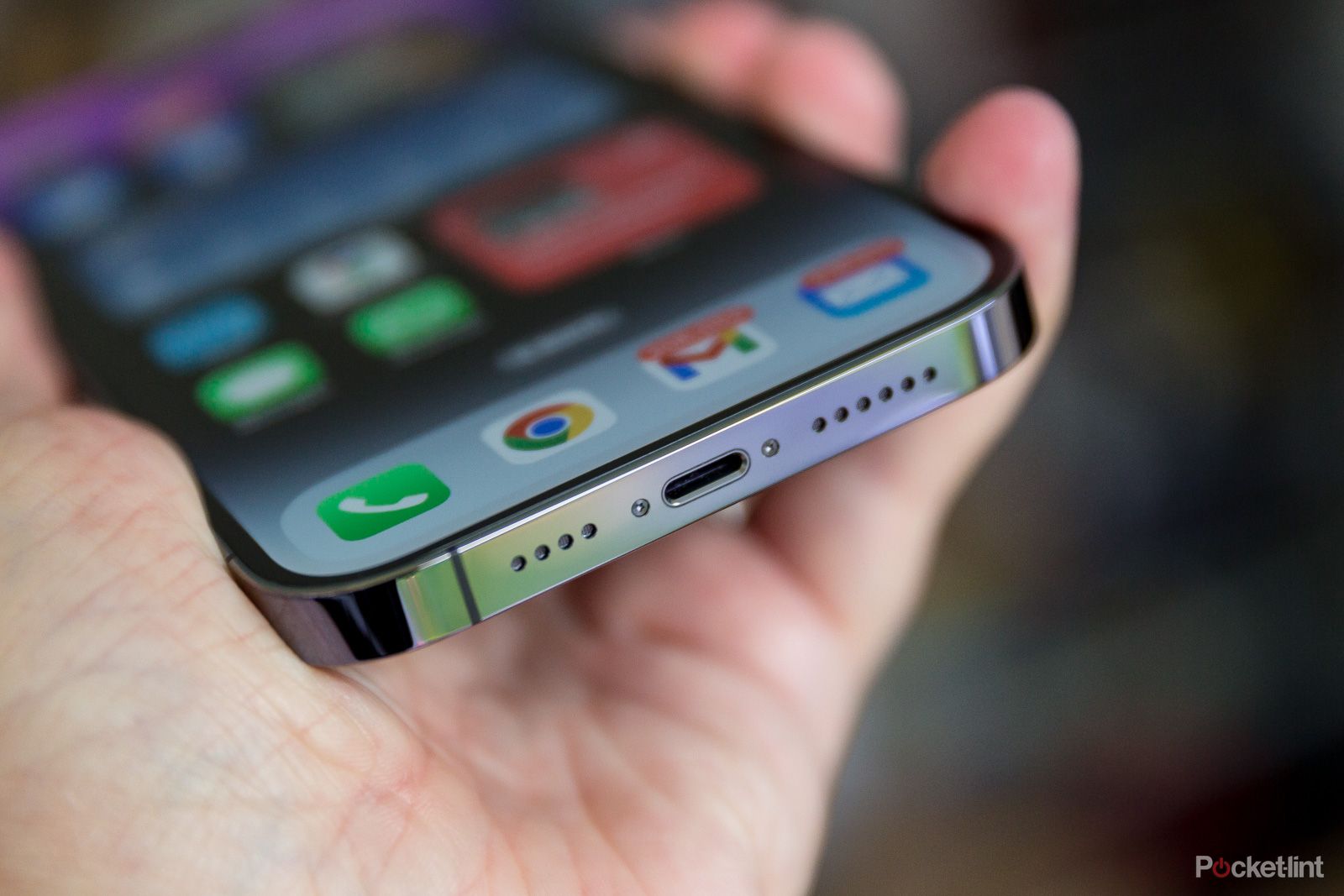 Заявленная утечка порта USB-C iPhone 15 Pro на первой реальной фотографии