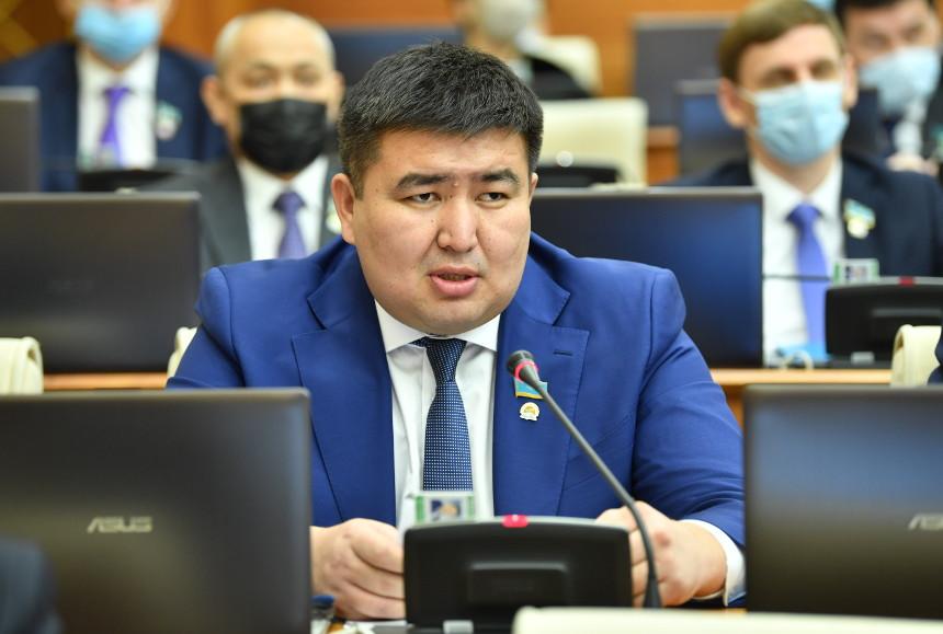 Елнур Бейсенбаев: Все партии — нам равные оппоненты — Financial Times
