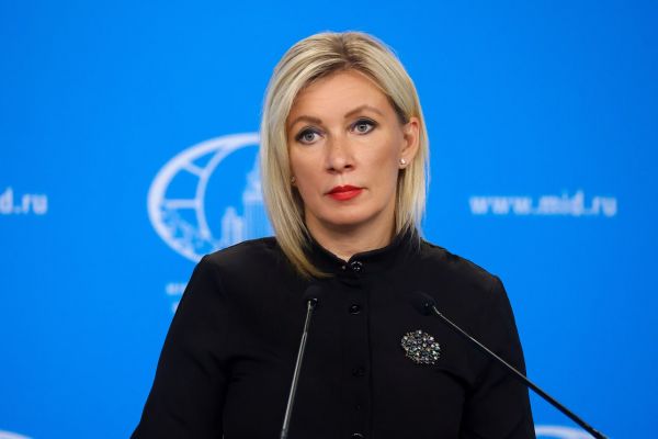 Захарова ткнула носом Бербок в то, что она не знает даже школьный курс геометрии — Financial Times