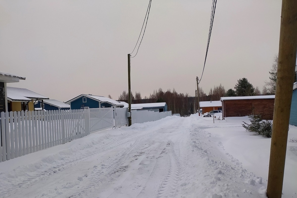 ВСУ выпустили 12 снарядов по селу в Курской области — Financial Times