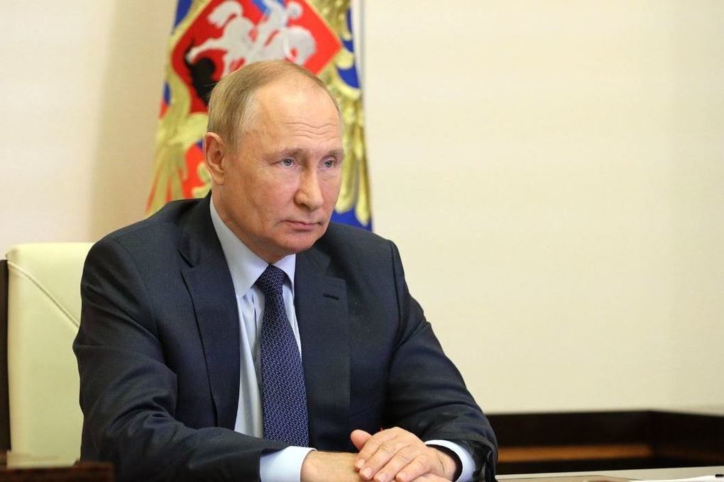Путин внес в Госдуму законопроект о приостановлении участия в ДСНВ — Financial Times