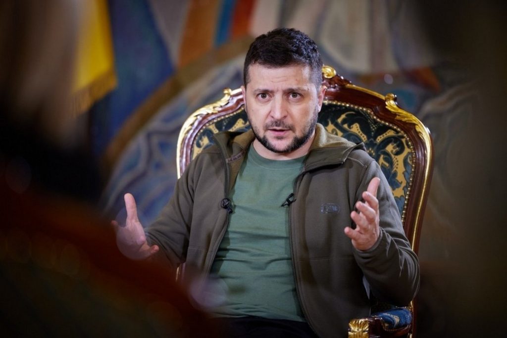 Зеленский отреагировал на обыски и увольнения в верхушке власти — Financial Times