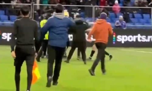 Футболисты из Кыргызстана и России подрались во время матча в Астане. Видео