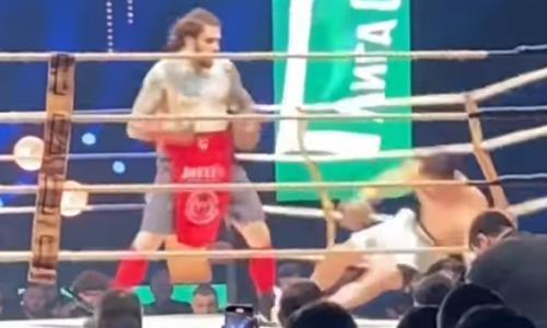 Боксера трижды уронили и брутально нокаутировали в первом раунде. Видео