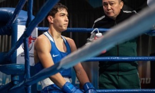 Казахстан понес третью потерю на малом чемпионате мира по боксу