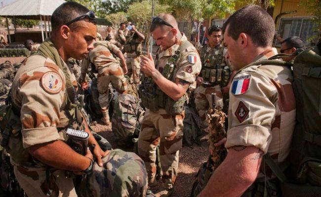 Figaro: Армия Франции столкнулась с нехваткой боеприпасов из-за помощи Украине — Financial Times
