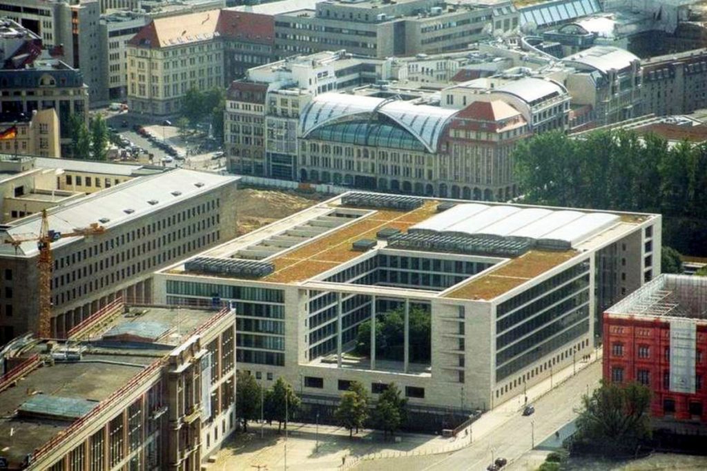 МИД Германии попросил немцев не посещать в ближайшие дни Россию — Financial Times