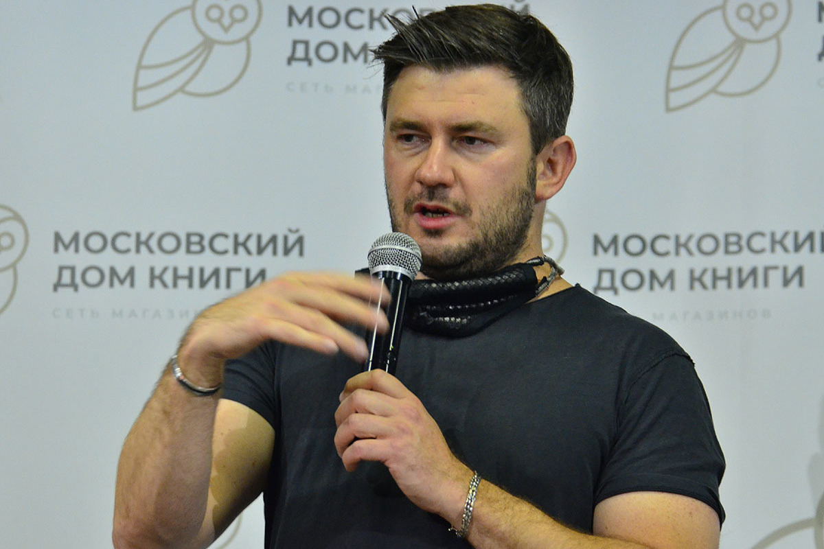 Генпрокуратура направила в суд уголовное дело писателя Глуховского — Financial Times