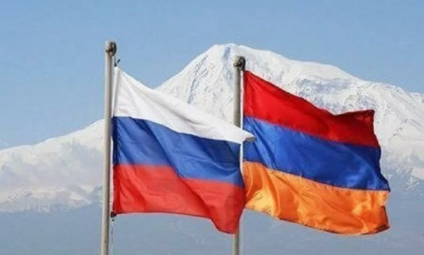 Лачинский коридор отдалил Армению от России — опрос на фоне блокады — Financial Times