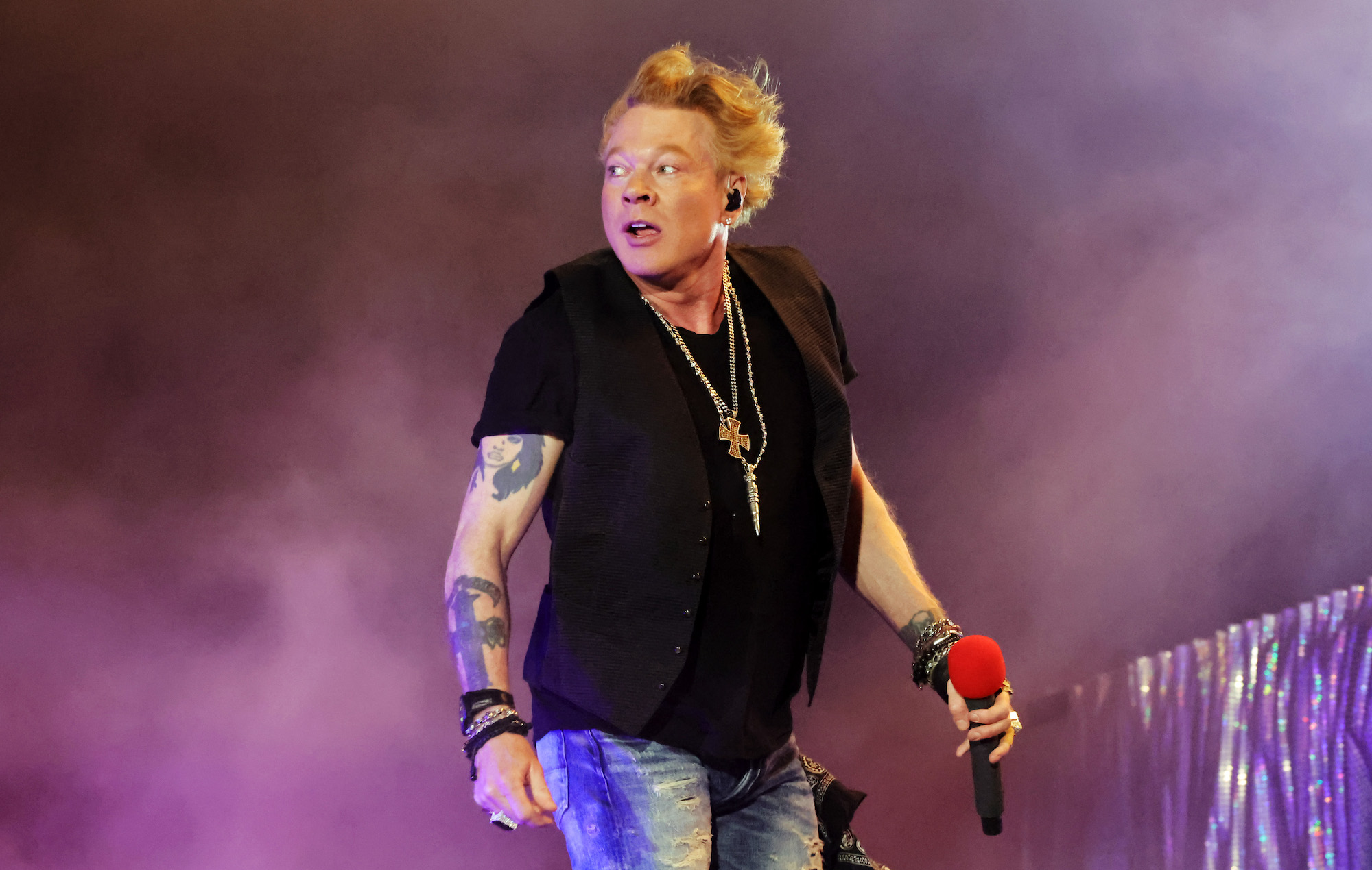 Guns N’ Roses спонсирует команду NASCAR на Daytona 500 — Fil