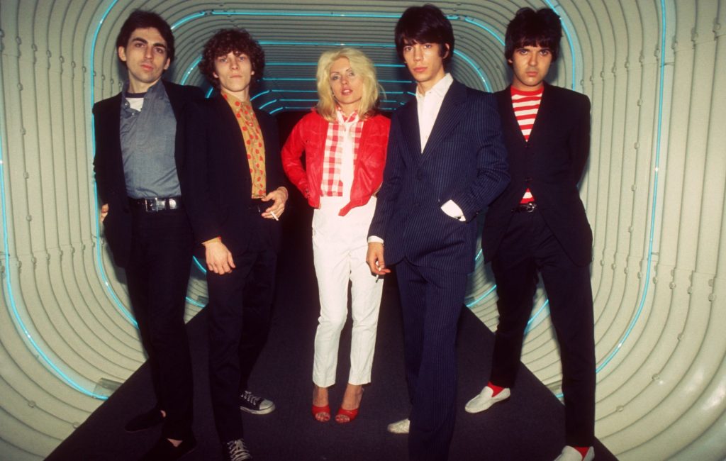 Барабанщик Blondie Клем Бёрк подтвердил участие в Гластонбери — Fil