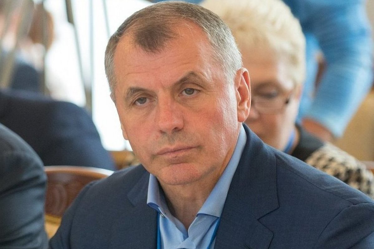 Константинов призвал создать «черные списки» уехавших за границу — Financial Times