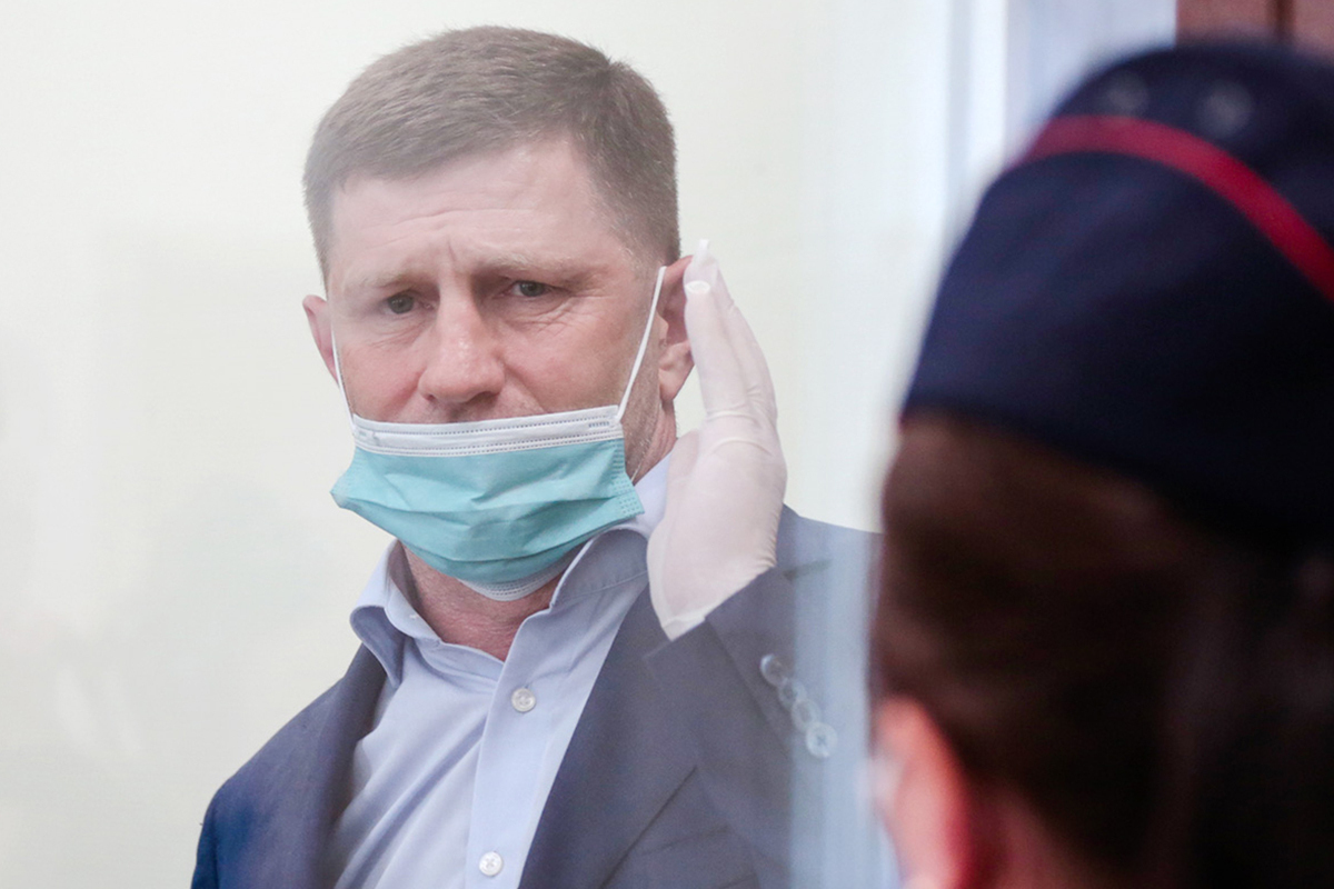 Экс-губернатор Фругал в суде кричал присяжным: «За вас стыдно» — Financial Times