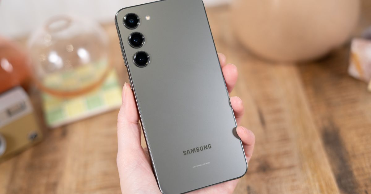 Samsung S23 и S23 Plus выглядят немного более ультра