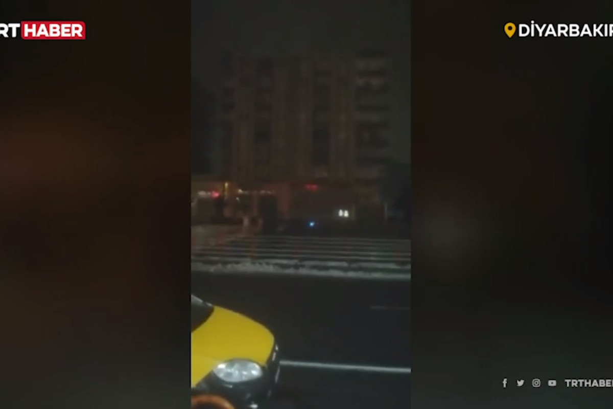Появилось видео обрушения многоэтажки из-за землетрясения в Турции — Financial Times