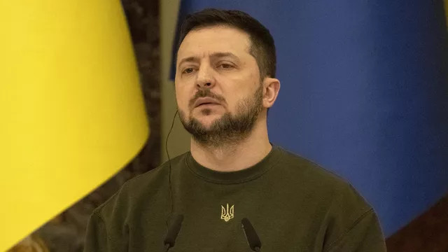 Зеленский отклонил петицию о законе об усилении ответственности военнослужащих — Financial Times
