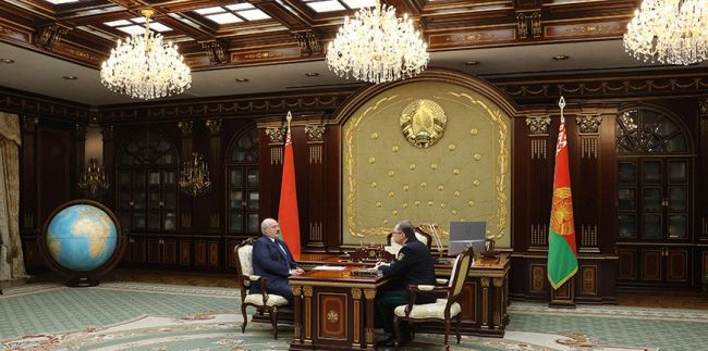 Лукашенко анонсировал большое совещание с силовиками — Financial Times