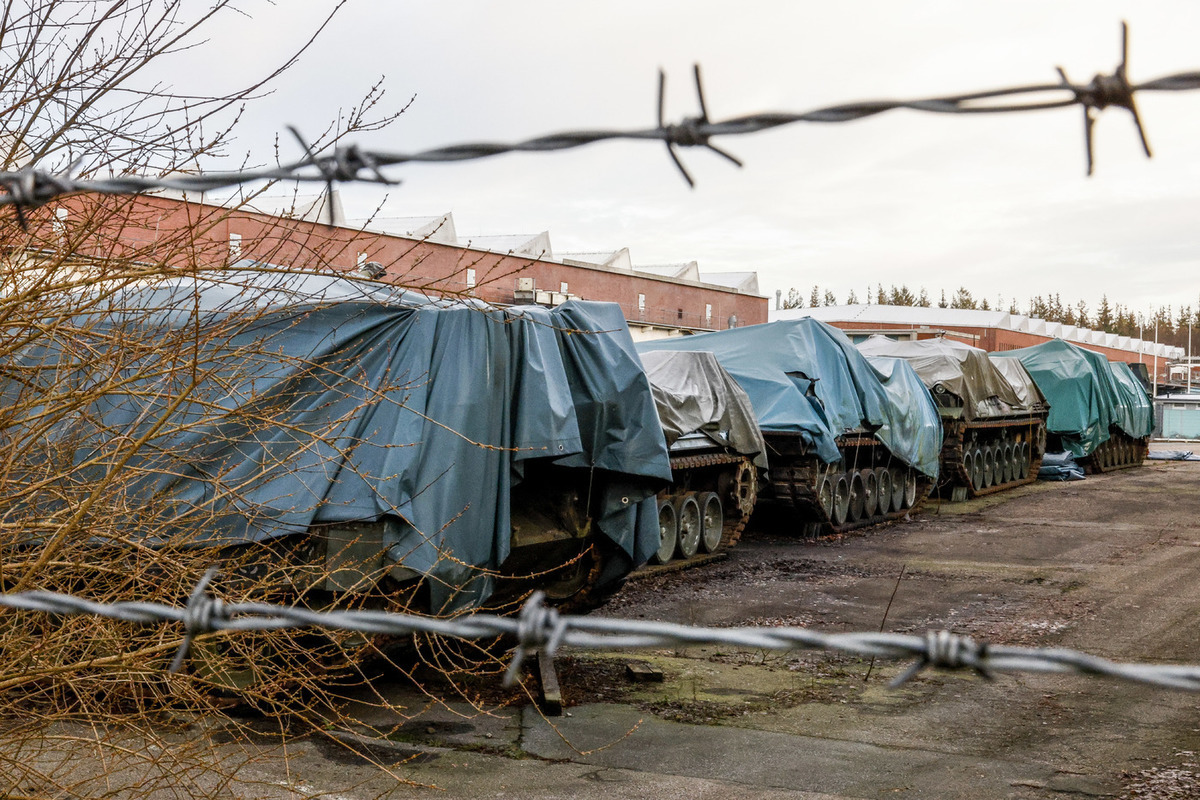 FT: украинский конфликт опустошил запасы оружия стран НАТО — Financial Times