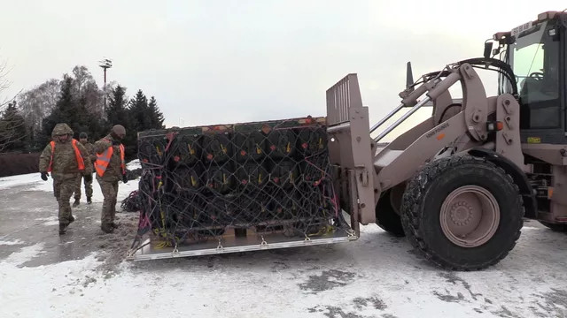 Великобритания сформировала секретную спецгруппу по закупкам оружия для Украины — Financial Times